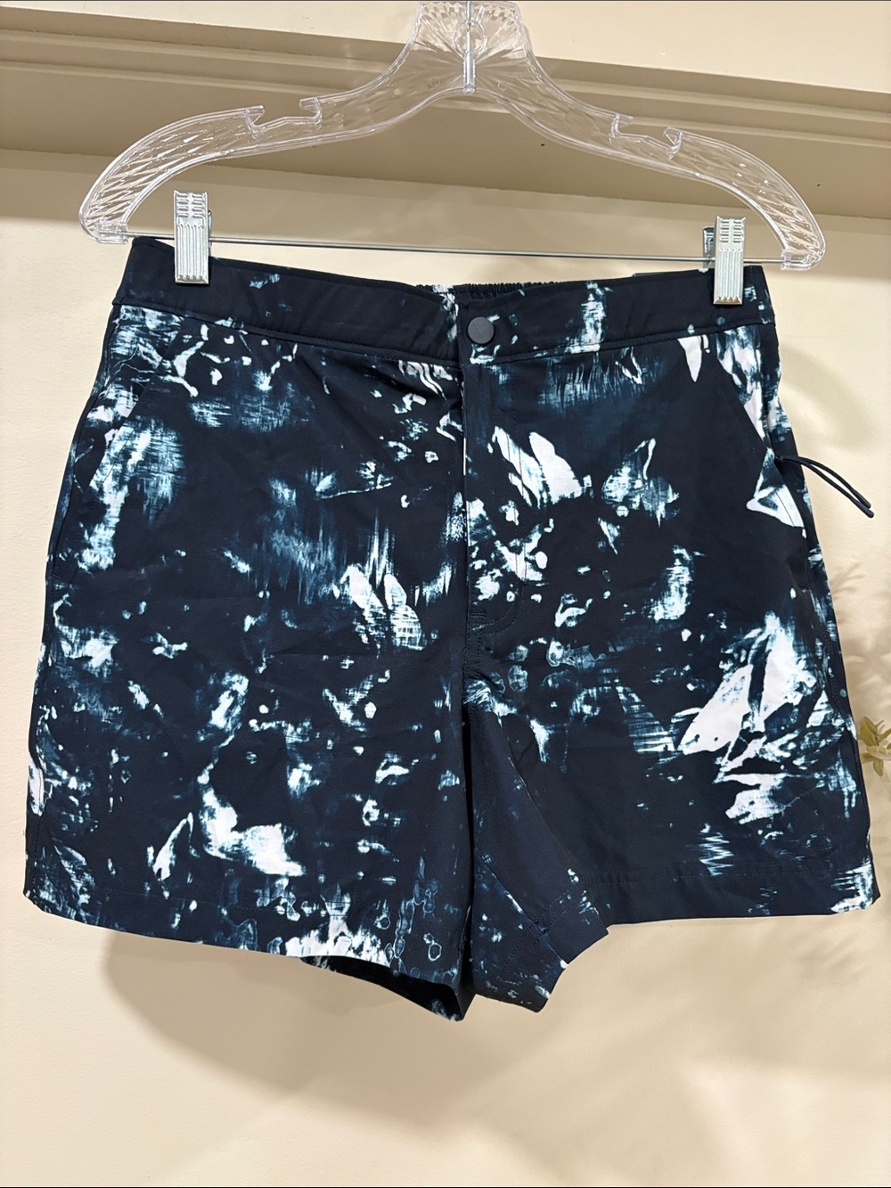 VRST Resort Indigo Craft Slim Fit Men’s Shorts, Size S, NWT